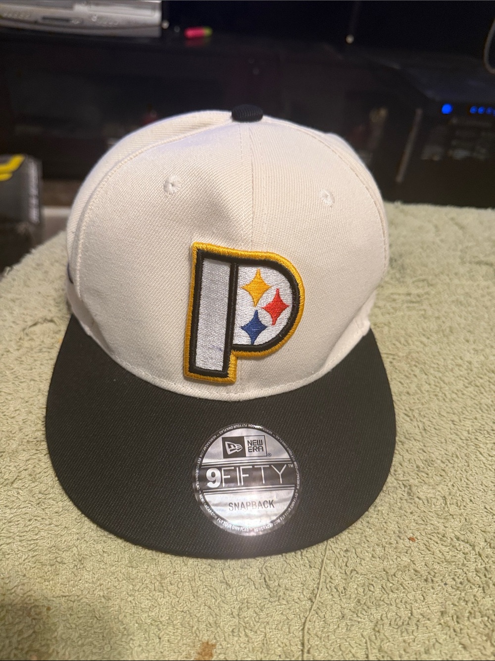 New Era Kids White and Black Snapback Hat with Yellow-Outlined P Patch